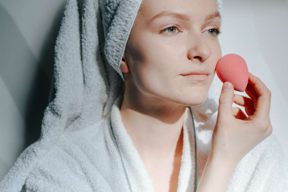 Hindari 10 Kesalahan Umum Saat Gunakan Beauty Blender Hindari 10 Kesalahan Umum Saat Gunakan Beauty Blender