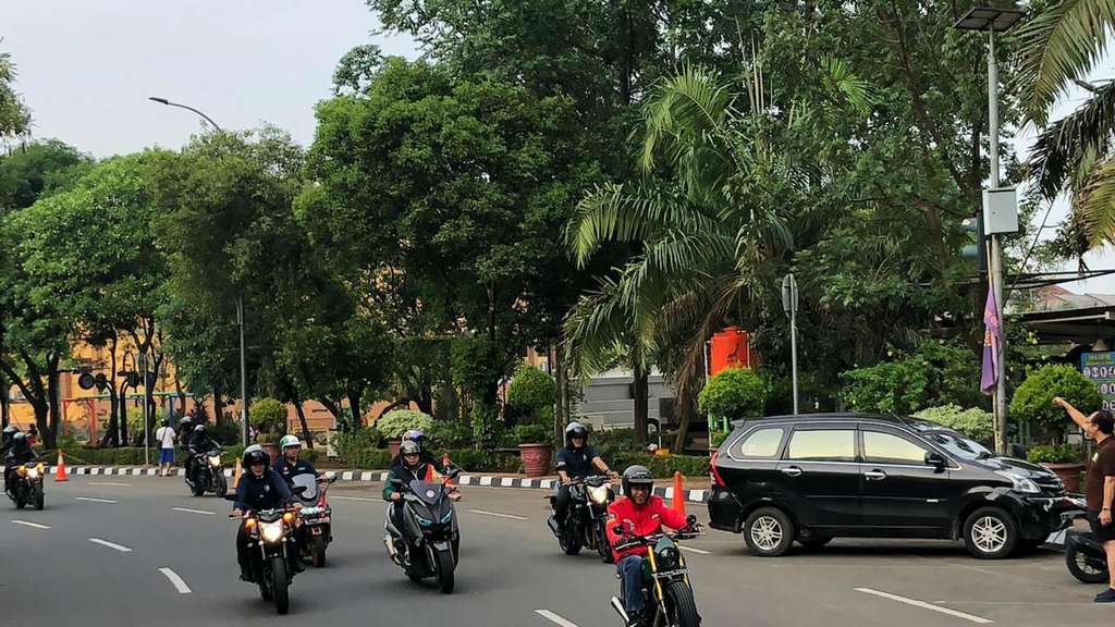 Presiden Jokowi saat akan mengunjung Pasar Anyar, Tangerang. Presiden Jokowi saat akan mengunjung Pasar Anyar, Tangerang.