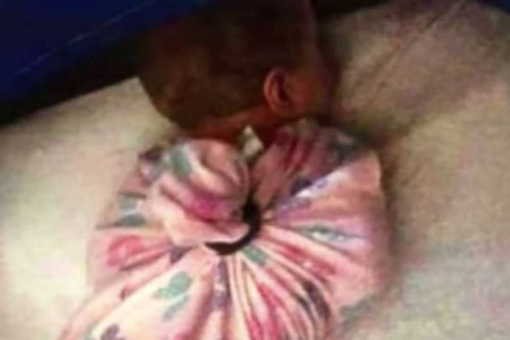 Bayi diikat Bayi diikat