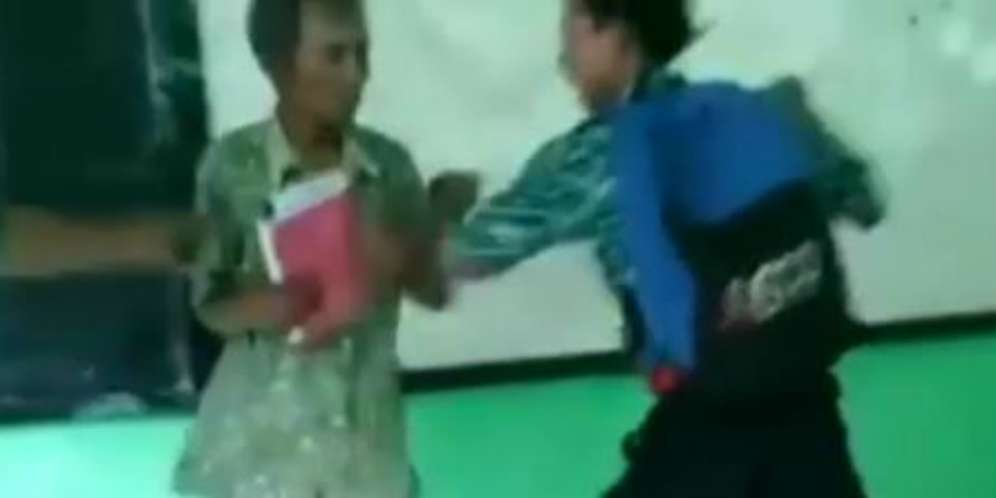 Tangkapan layar aksi dugaan bullying siswa ke guru