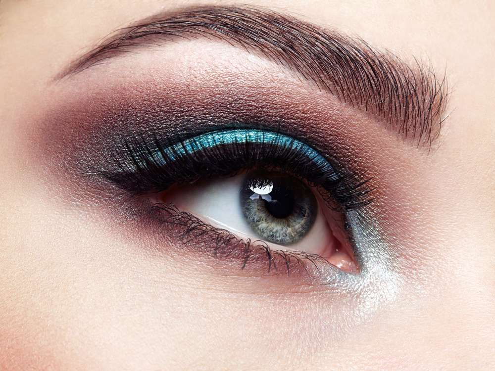 5 Cara Luar Biasa Memanfaatkan Eyeliner Putih UntuK Makeup Sehari-hari