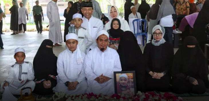 Keluarga besar Wiranto