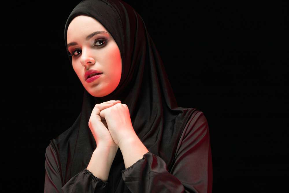 5 Hal yang Membuat Kecantikan Muslimah Turun Drastis 5 Hal yang Membuat Kecantikan Muslimah Turun Drastis