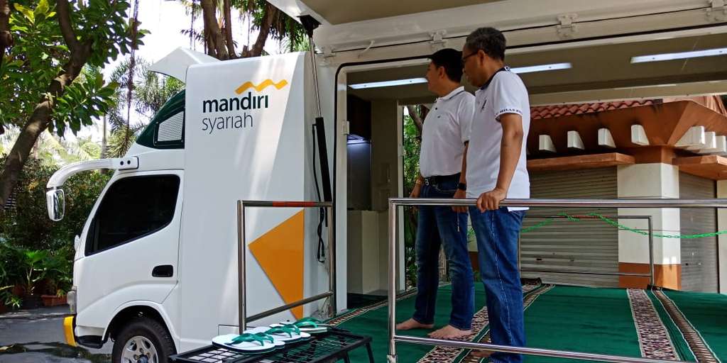 Mobil Mushola Mandiri Syariah.