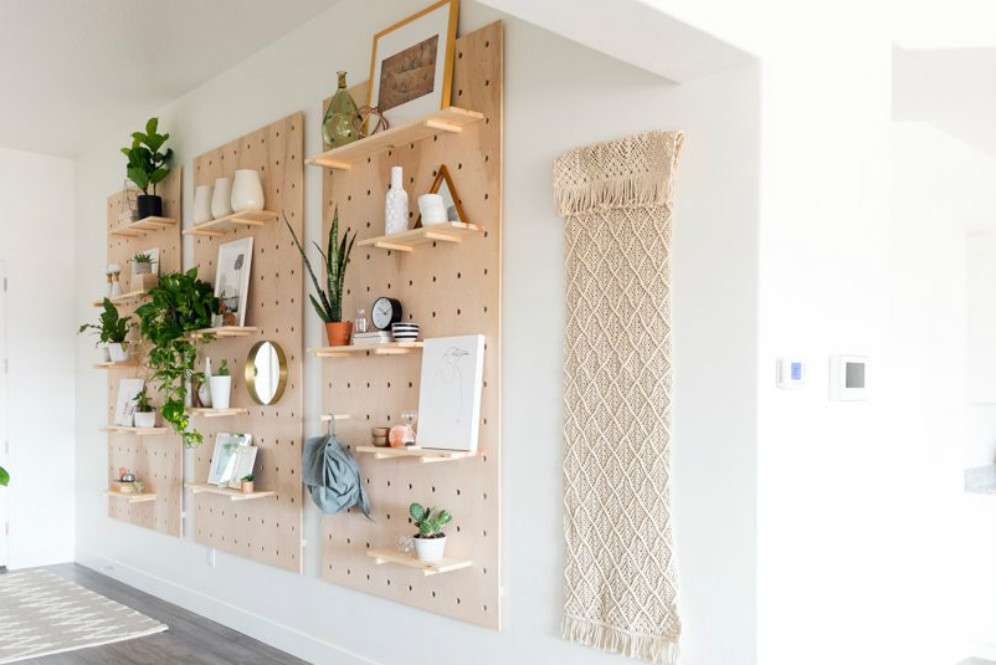 Peg board