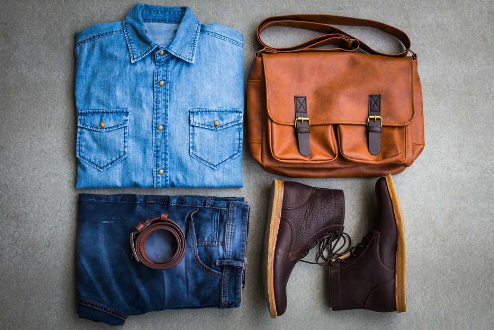 Para Pria Perlu Tahu Tips Tampil Keren dengan 'Double Denim'