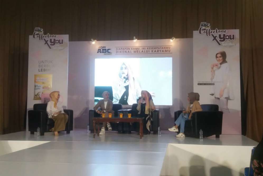 Hijab Sketch Competition Bandung