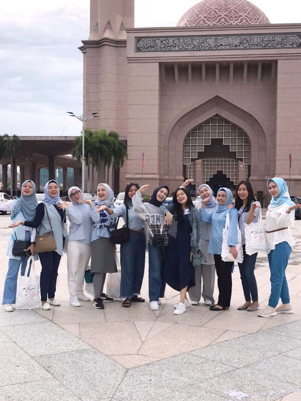 Halal #DreamTrip with Wardah