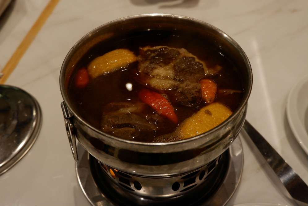 Sop Buntut Garang Asem
