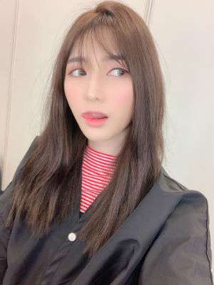 Pengpeng merupakan model paruh waktu Pengpeng merupakan model paruh waktu