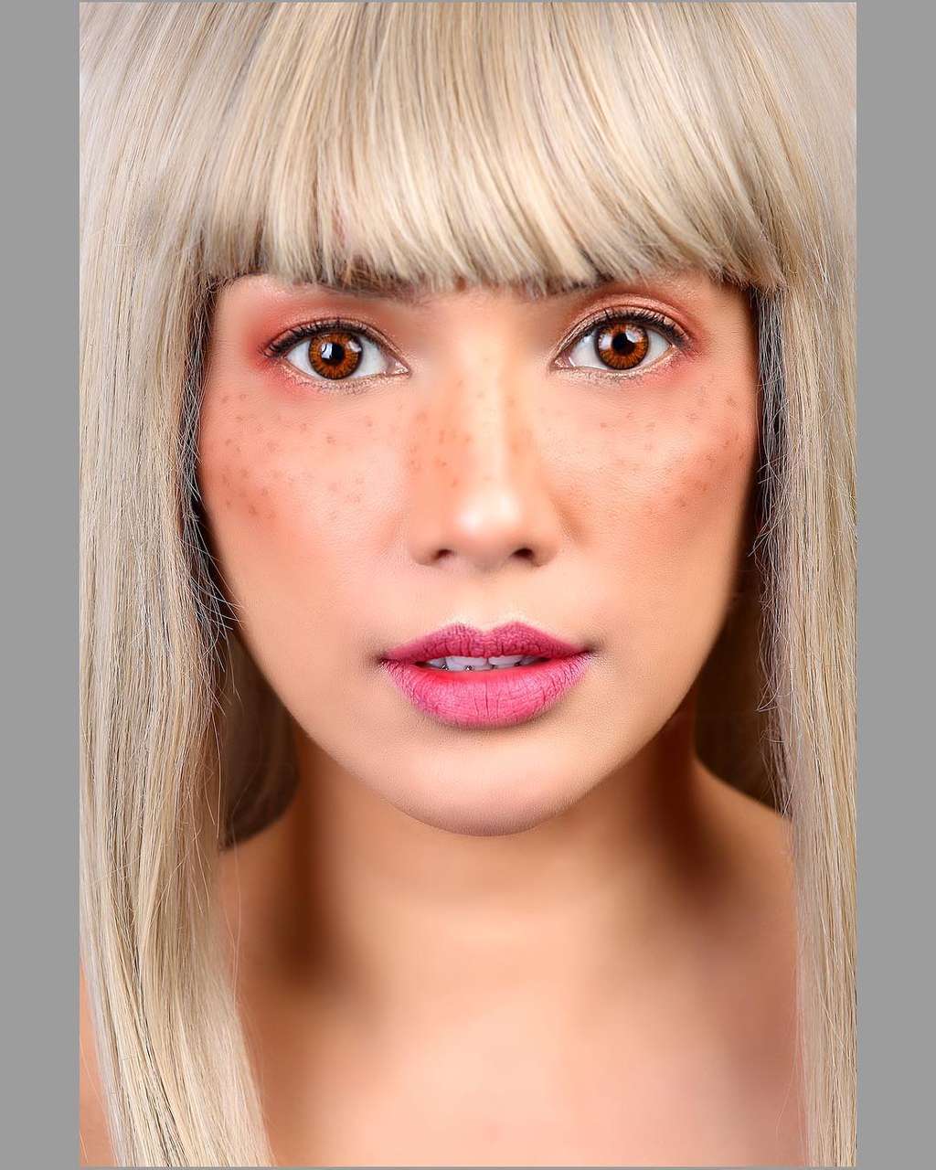 Ussy Terlihat Seperti Barbie Ussy Terlihat Seperti Barbie