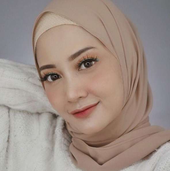 Beauty influencer, Linda Kayhz