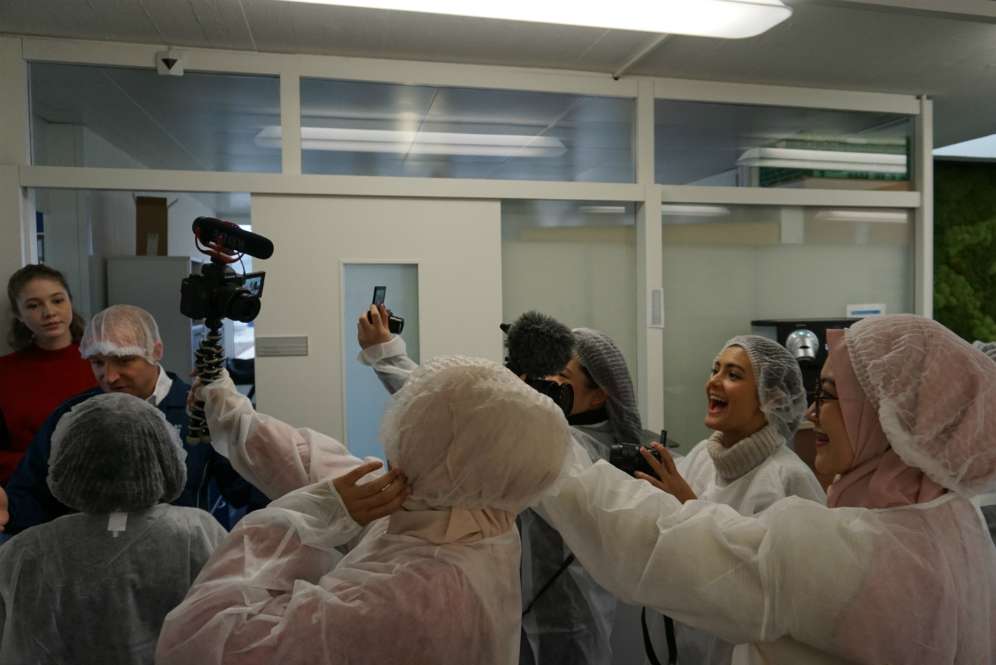 Kunjungan ke pabrik Apple Stem Cell, Swiss
