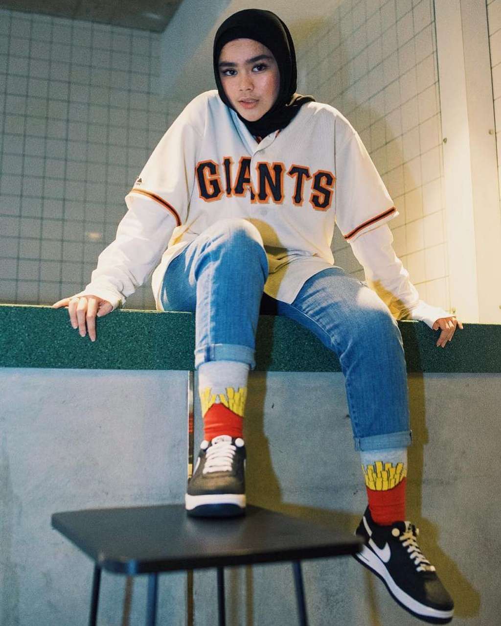 Gaya Hijab Boyish Sivia Azizah