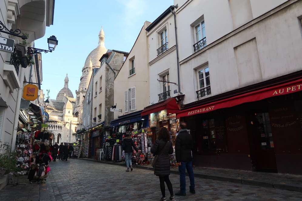 Travel in Style di Montmartre, Paris