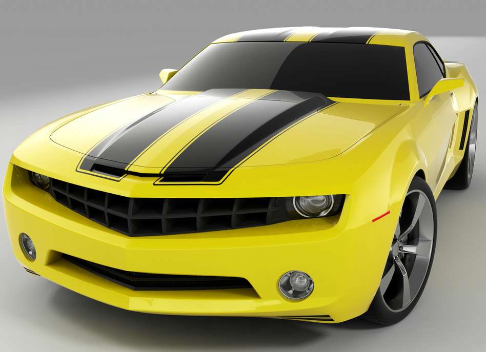 Mobil Chevrolet ini punya pelek lebih gelap dan strip hitam yang panjang.