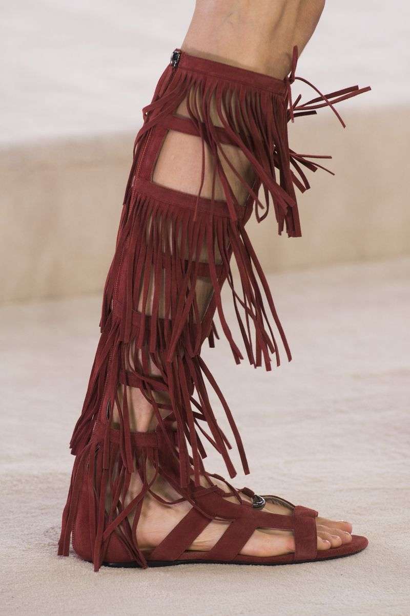 Sepatu Fringe