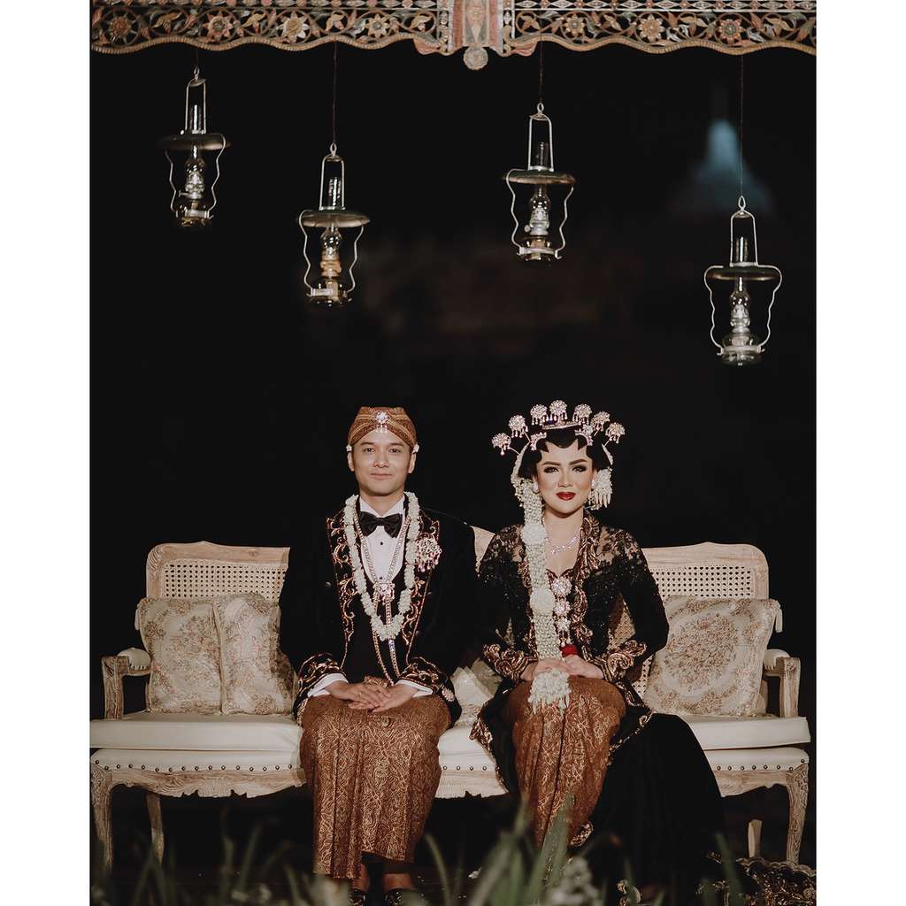 Gaun Pengantin Vicky Shu
