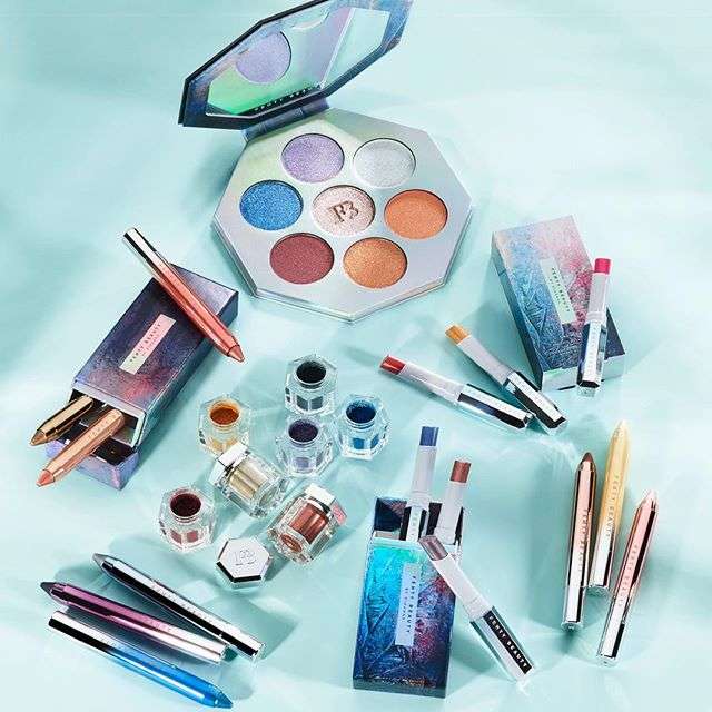 Instagram.com/fentybeauty Instagram.com/fentybeauty