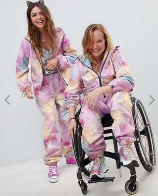 Busana Tie Dye
