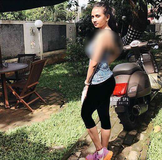 Posde di depan Vespa.