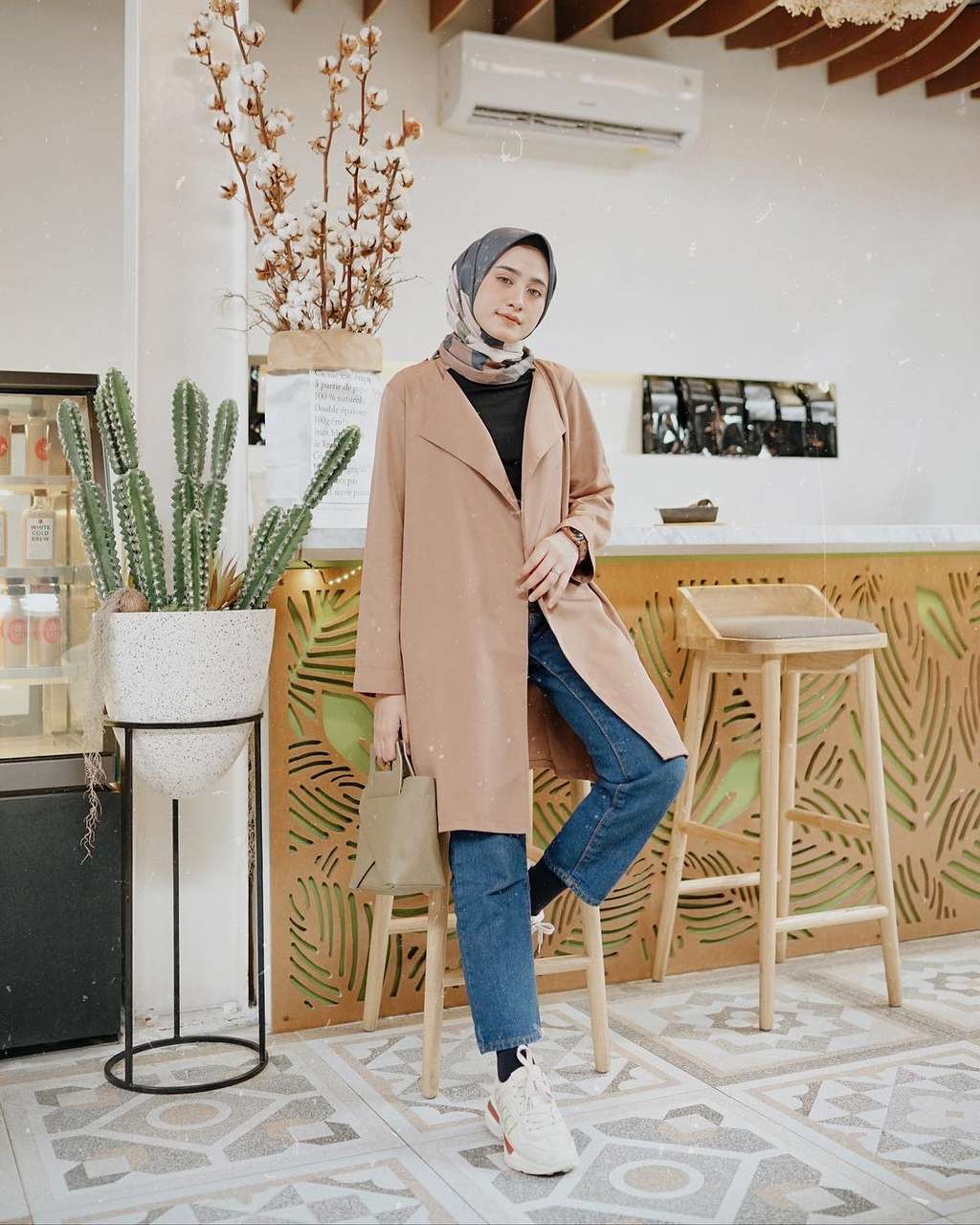 Busana Outer