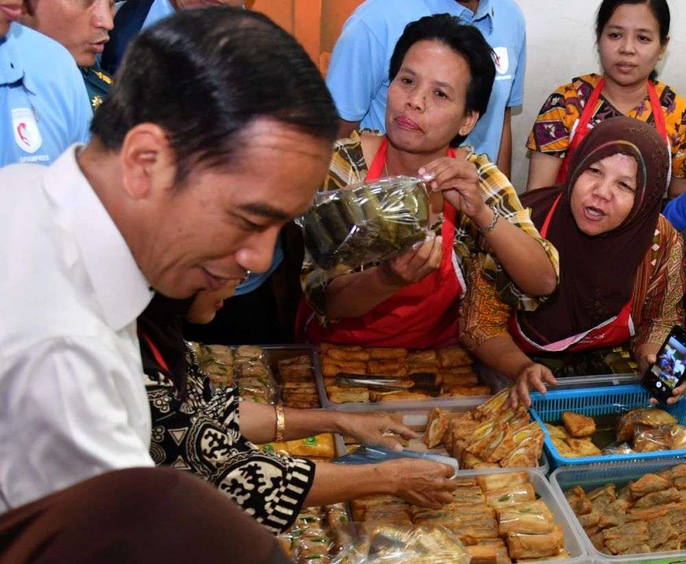 Jokowi Jajan Jokowi Jajan