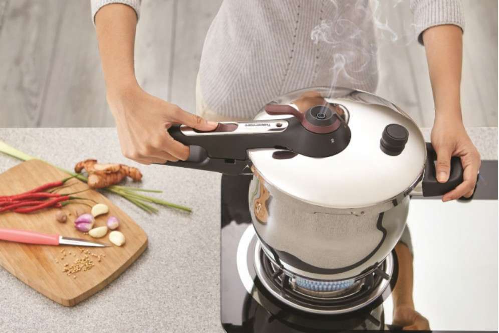Pressure Cooker Tupperware