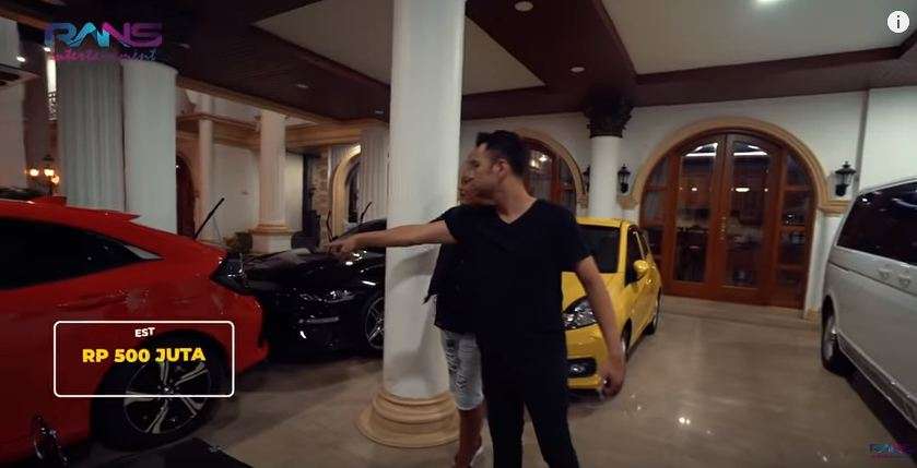 Koleksi mobil Sule (5)
