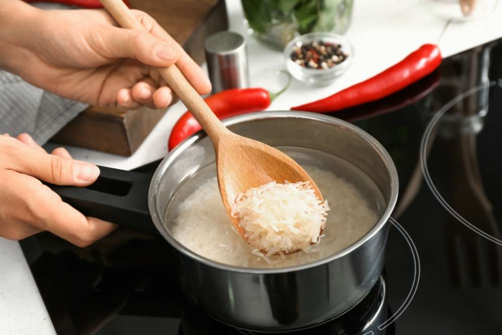 Memasak Nasi