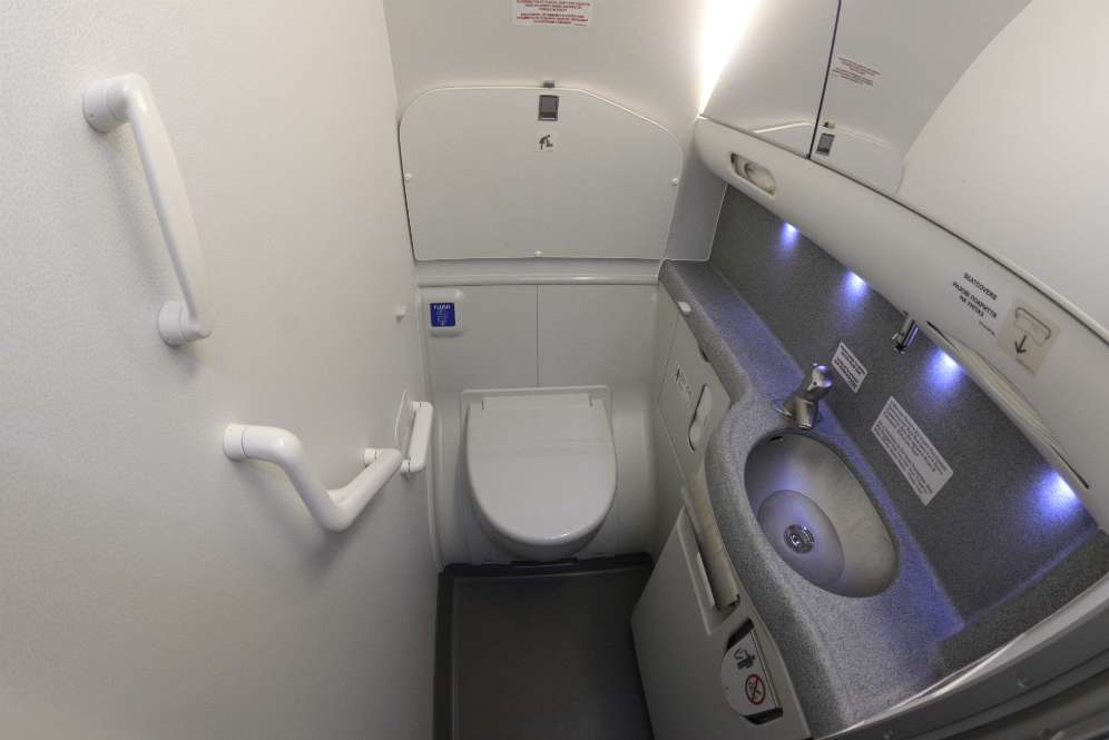 Toilet pesawat Toilet pesawat