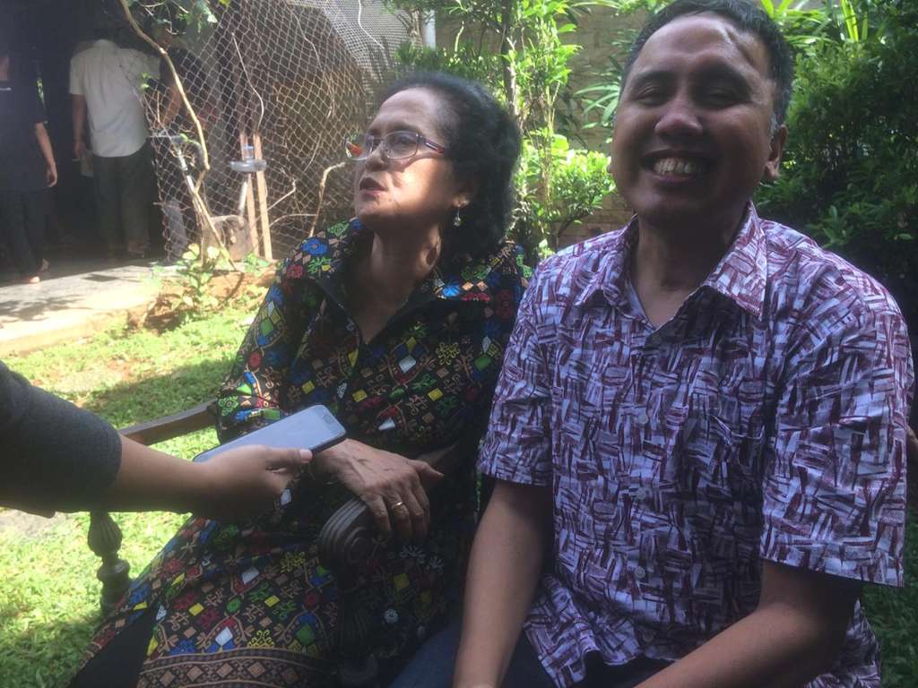gugun gondrong dan ibundanya gugun gondrong dan ibundanya