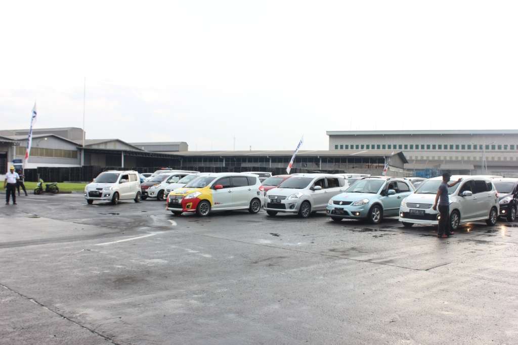 Mobil juga ikut touring, lho.