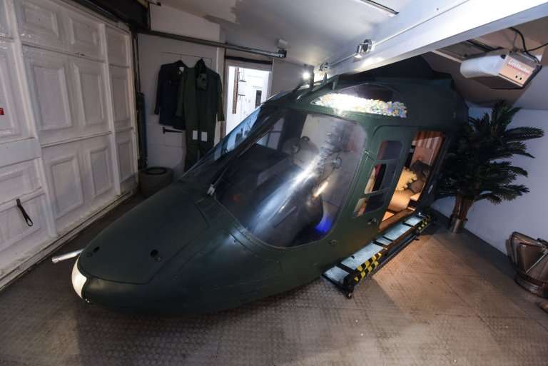 Bagaimana caranya agar helikopter bisa muat di dalam rumah?