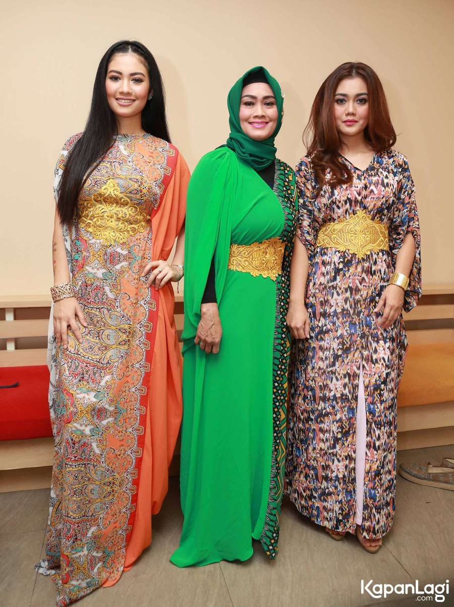 della perez dan keluarga