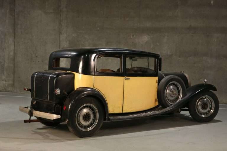 Sang pemilik akhirnya melepas mobil-mobil Bugatti kesayangannya.