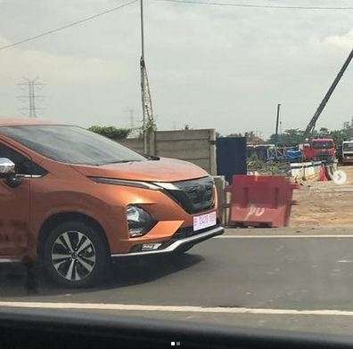 Tampilan depan.