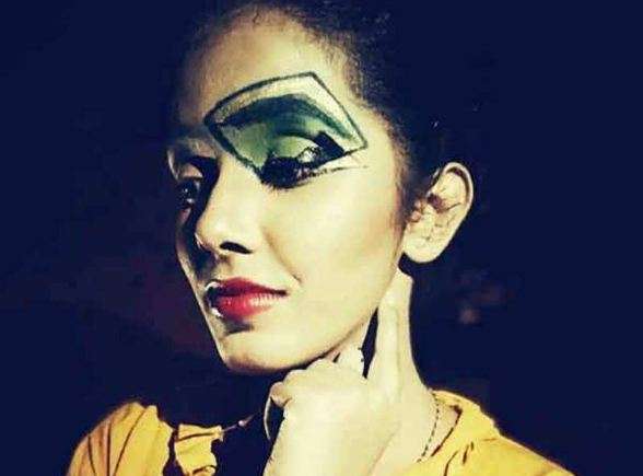 Rehana Chowdhary creates the geometric make-up look/Times of India
