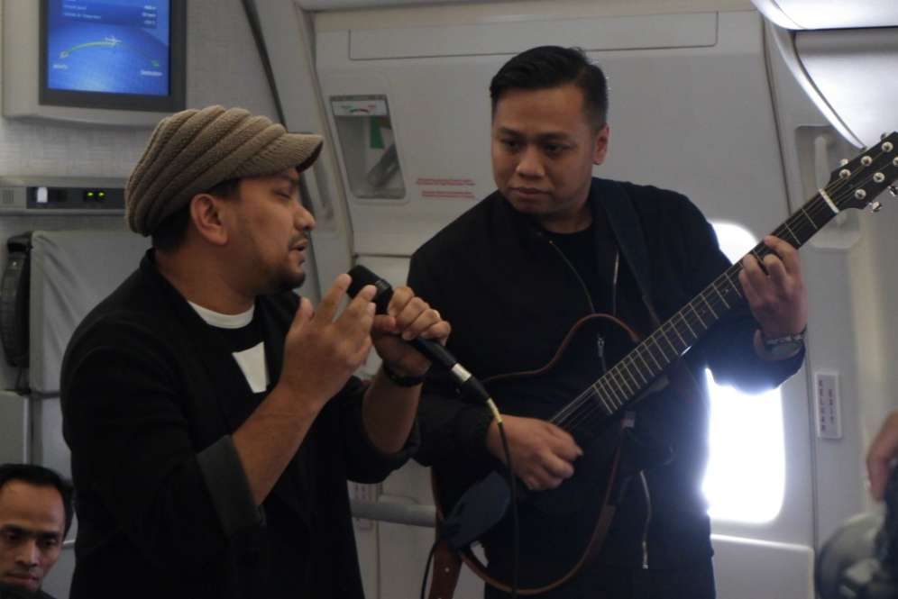 Tompi di Garuda Indonesia