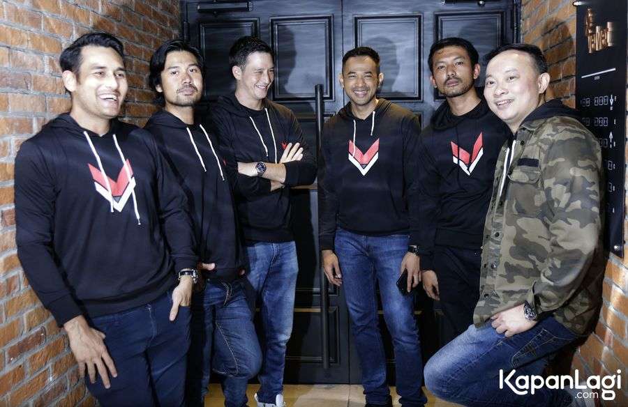 para pemain foxtrot Six