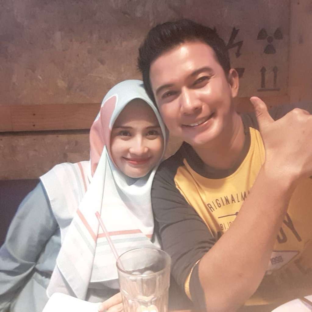 Mandala Shoji dan istri