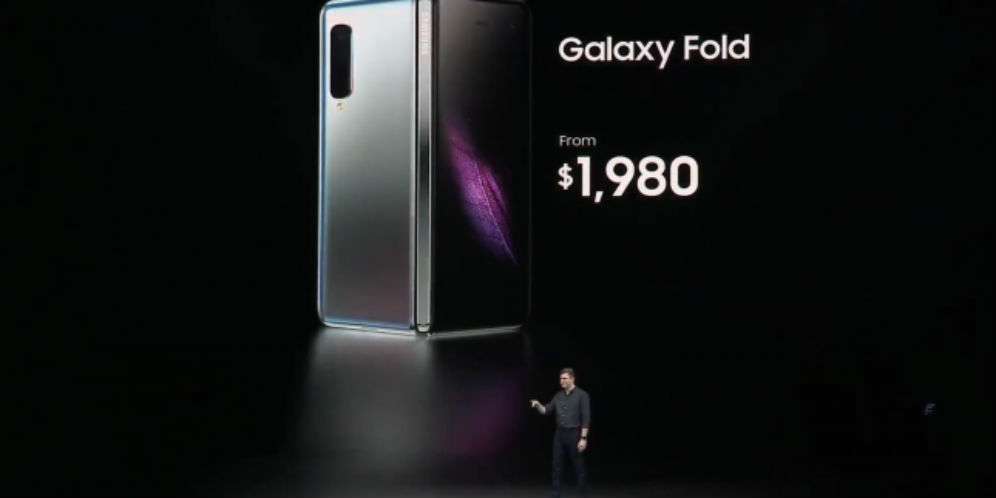 Samsung Galaxy Fold memungkinkan pengguna membuka beberapa aplikasi