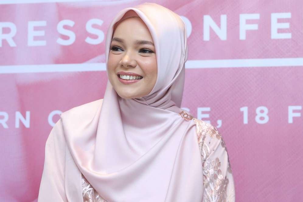 Dewi Sandra
