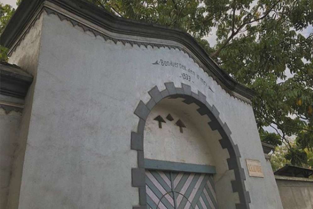 Bangunan tua di Bonjeruk Lombok