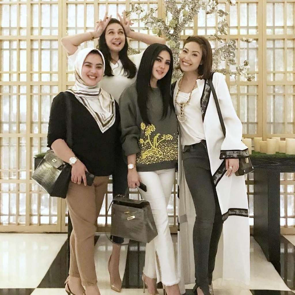 Persahabatan Luna Maya dan Syahrini