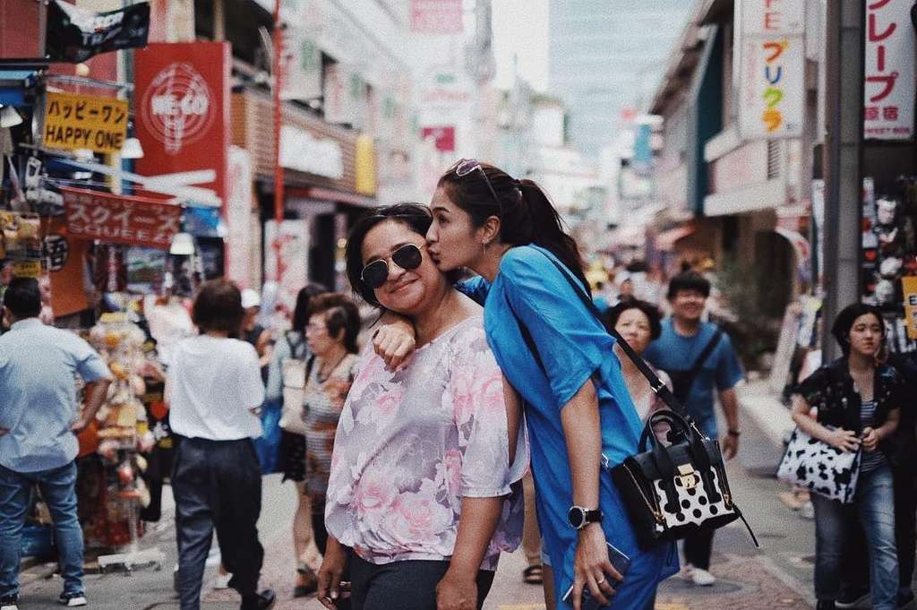 Mikha dan ibunda