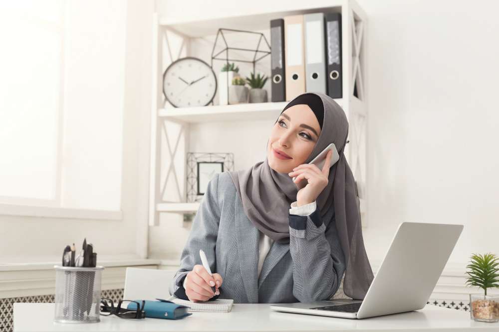 Gaya Makeup Simple untuk Wawancara Kerja