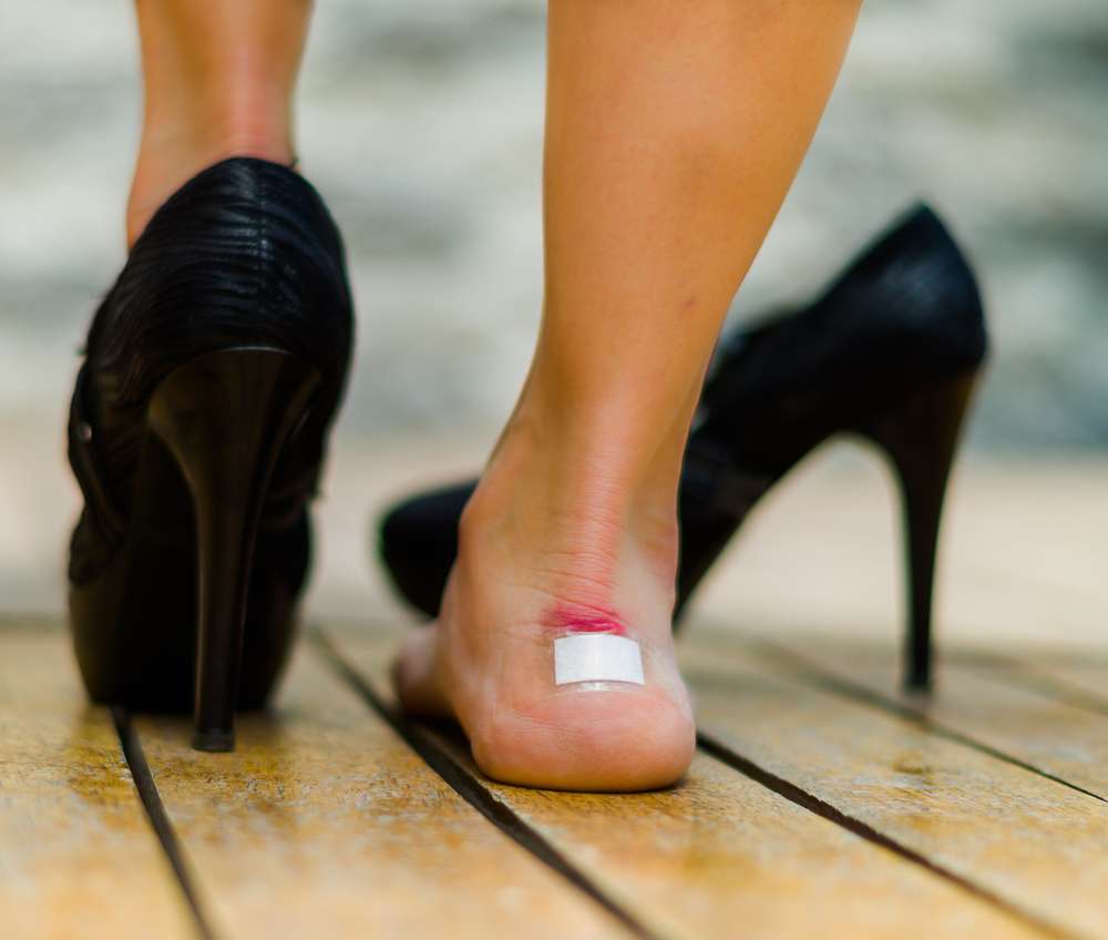 Lecet Pakai Sepatu Baru
