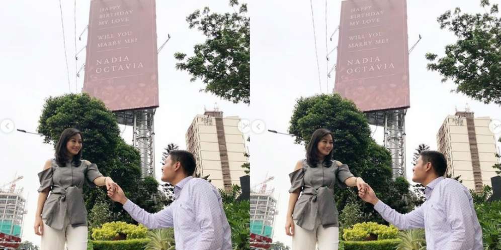 Dilamar menggunakan baliho Dilamar menggunakan baliho