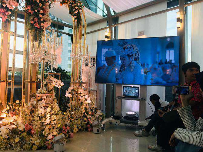 Dekorasi Venue Preskon Syahrini dan Reino Barack / Credit: KapanLagi - Akrom Sukarya